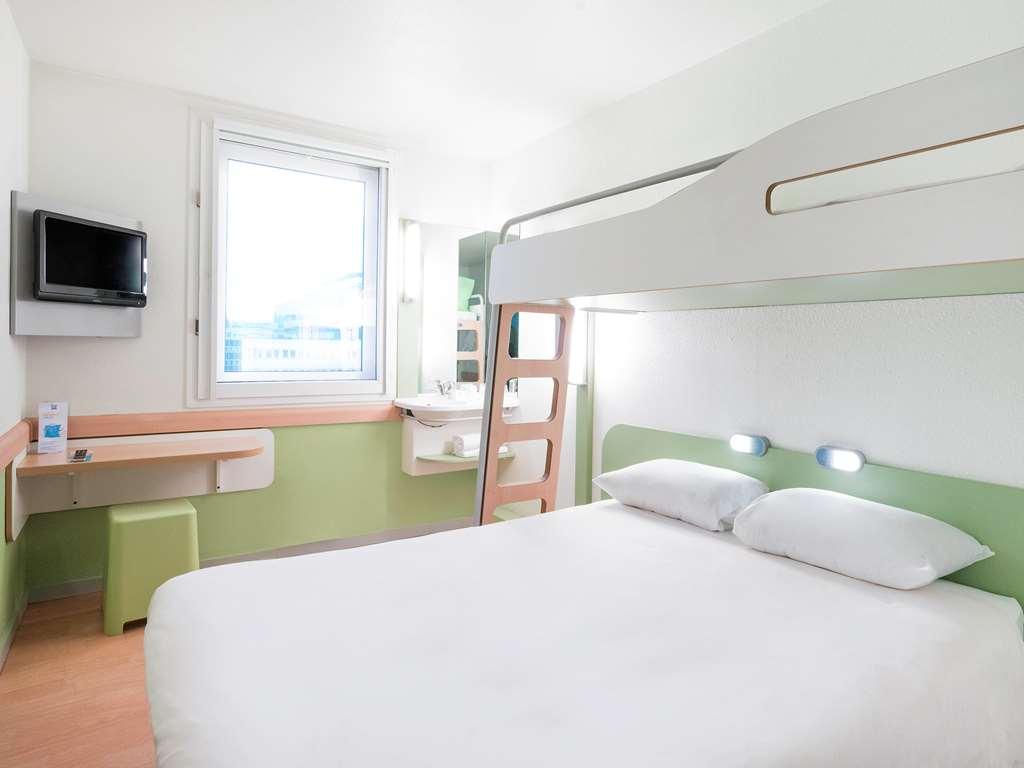 Ibis Budget Paris Porte De Montmartre Saint-Ouen  Camera foto