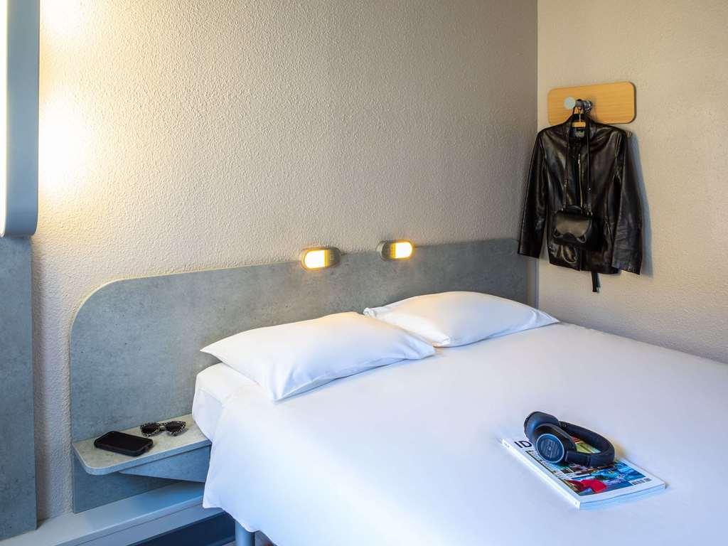 Ibis Budget Paris Porte De Montmartre Saint-Ouen  Camera foto